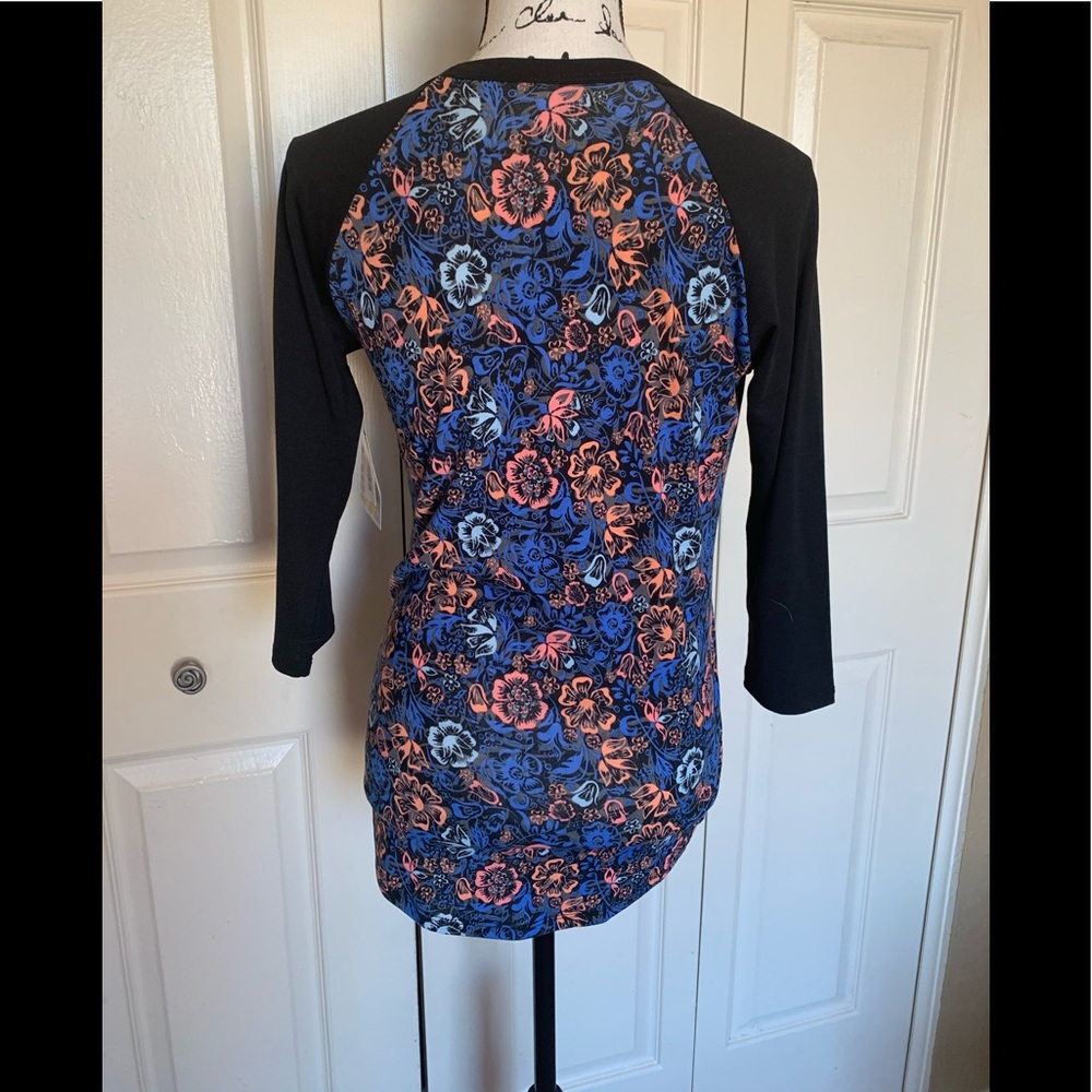 LulaRoe Randy Baseball t-shirt - Picture 5 of 6